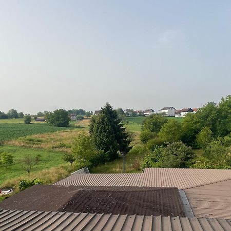 Vila Milka - Balkon - Besplatan Parking - Samostalna Prijava Karlovac Exteriér fotografie